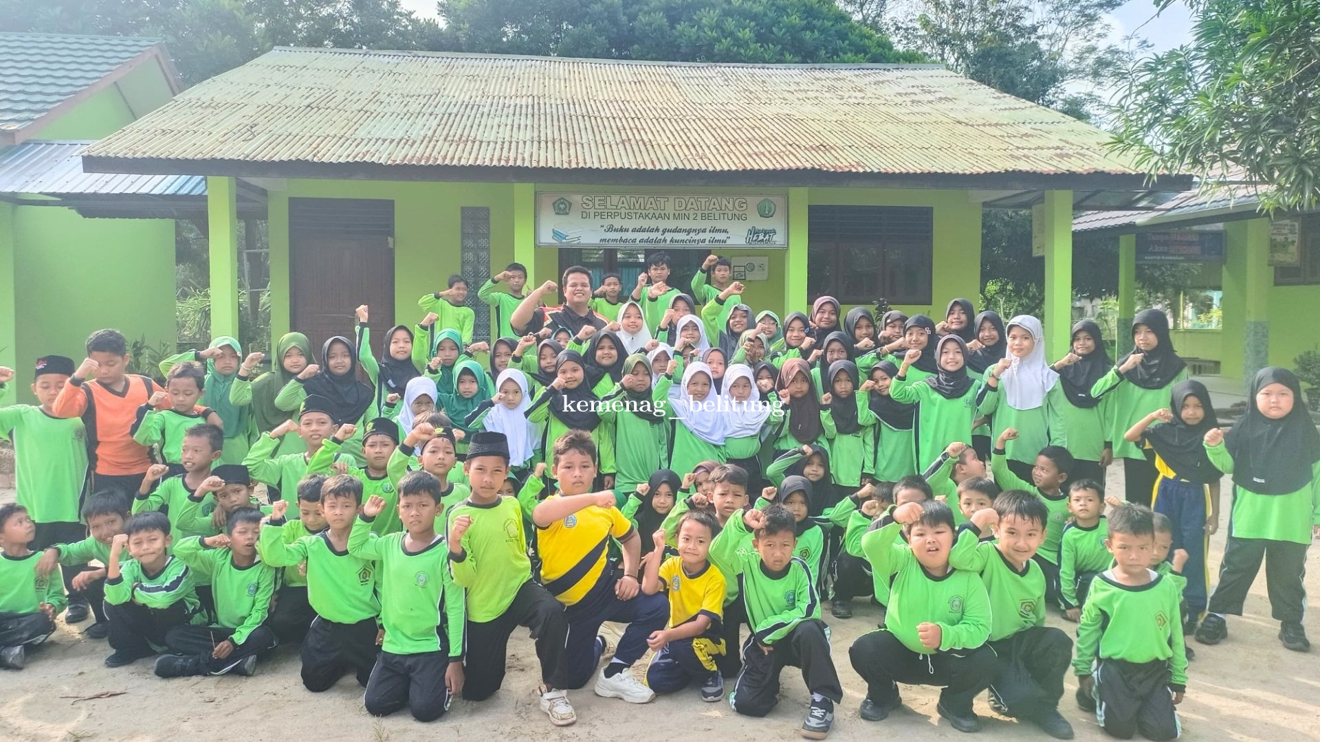 MIN 2 Belitung Gelar Jalan Sehat Moderasi Beragama