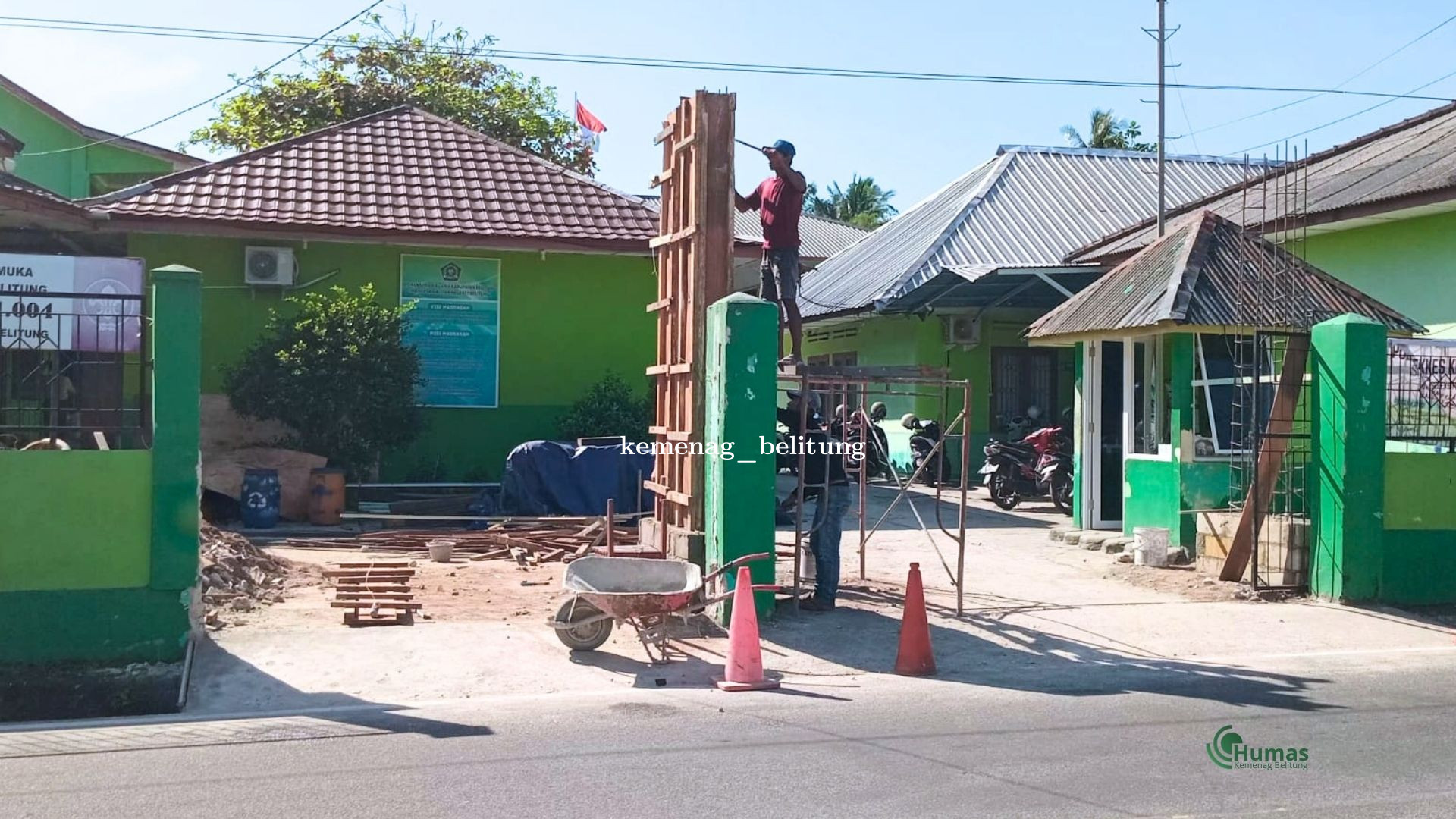 Renovasi Gerbang Kampus A Dimulai, MAN 1 Belitung Percantik Wajah Madrasah demi Kenyamanan