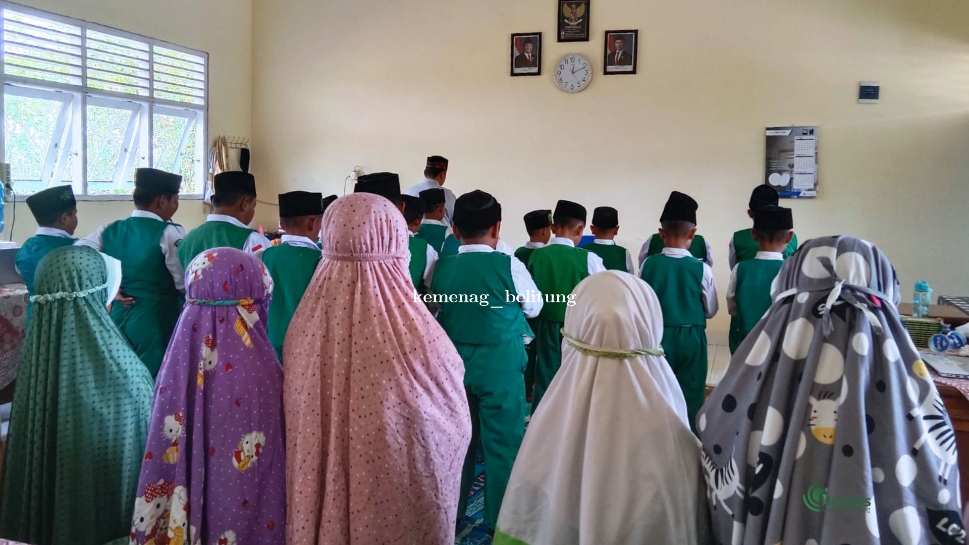 Implementasikan KBC, Siswa MIN 2 Belitung Kampus B Laksanakan Shalat Dhuha