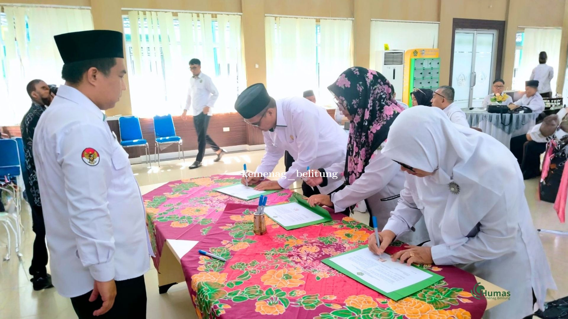 Kepala MTsN 1 Belitung Tandatangani Fakta Integritas dan Perjanjian Kerja